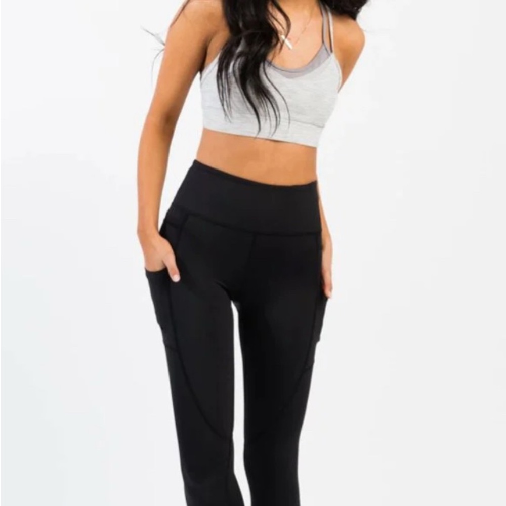 Zyia Black Women's Leggings with Pockets - Picture 2 of 3